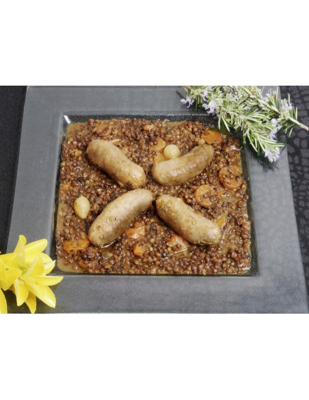 Saucisse fumée et lentilles cuisinées à la graisse de canard